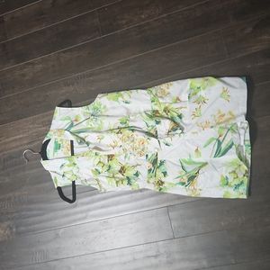 Women jump suit size 6